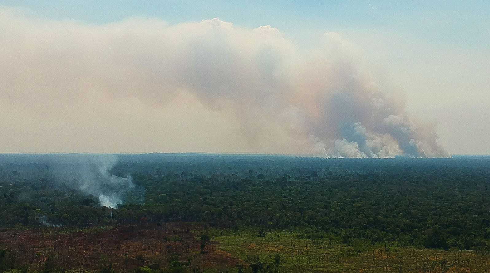 Cientistas descobrem como queimadas afetam formação de nuvens na Amazônia (Foto: Bruno Kelly/Amazônia Real)