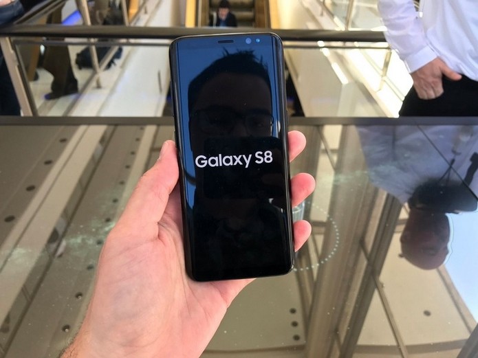 Galaxy S8, novo top de linha da Samsung, ganhou borda curva (Foto: Thássius Veloso/TechTudo) (Foto: Galaxy S8, novo top de linha da Samsung, ganhou borda curva (Foto: Thássius Veloso/TechTudo))