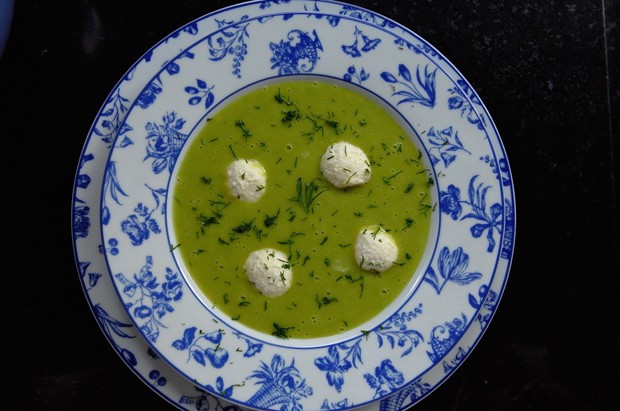 Sopa de ervilhas com queijo de cabra (Foto: Andre Lima de Luca)