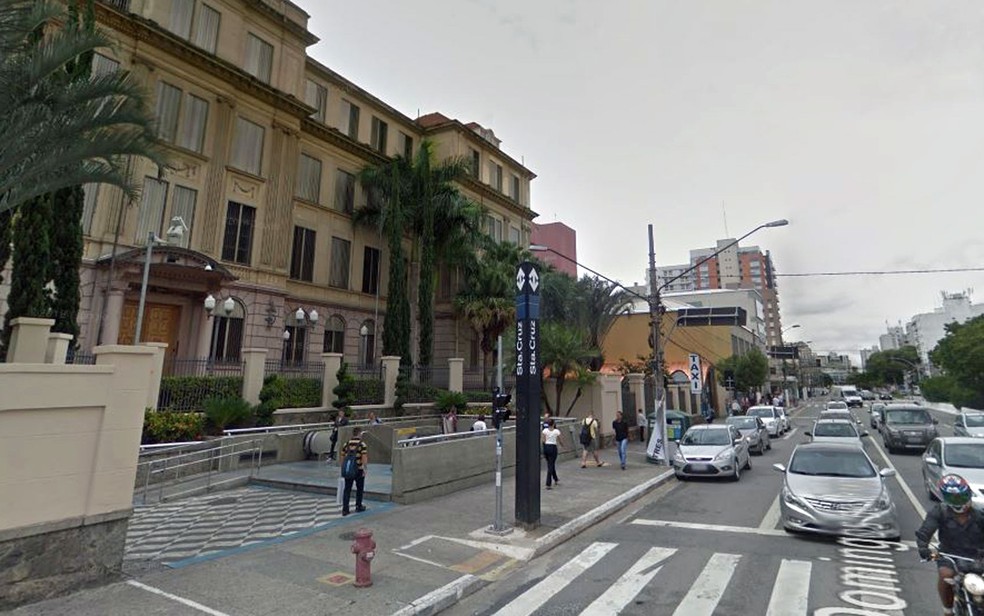 Entrada da estação de Metrô Santa Cruz, na Zona Sul de São Paulo — Foto: Reprodução/Google Street View