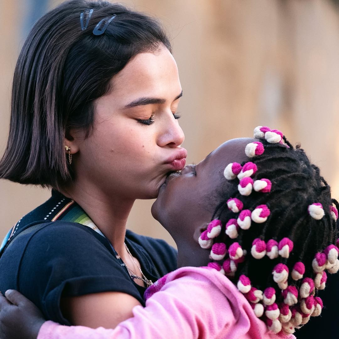 Bruna Marquezine em viagem humanitária à Africa (Foto: Reprodução: Instagram)
