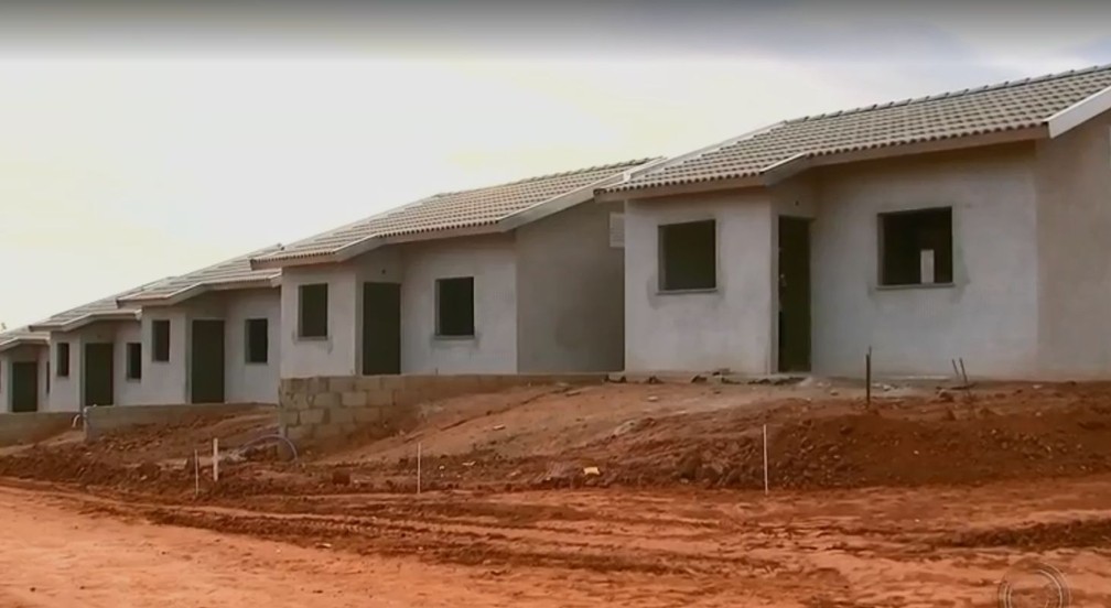 ConstruÃ§Ã£o civil comeÃ§a a se recuperar em MarÃ­lia  (Foto: TV TEM / ReproduÃ§Ã£o )