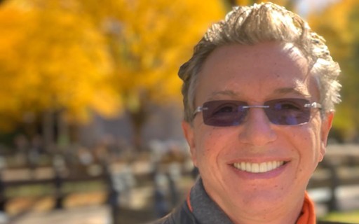 Boninho sobre número de participantes do BBB 21: "Pensando ...