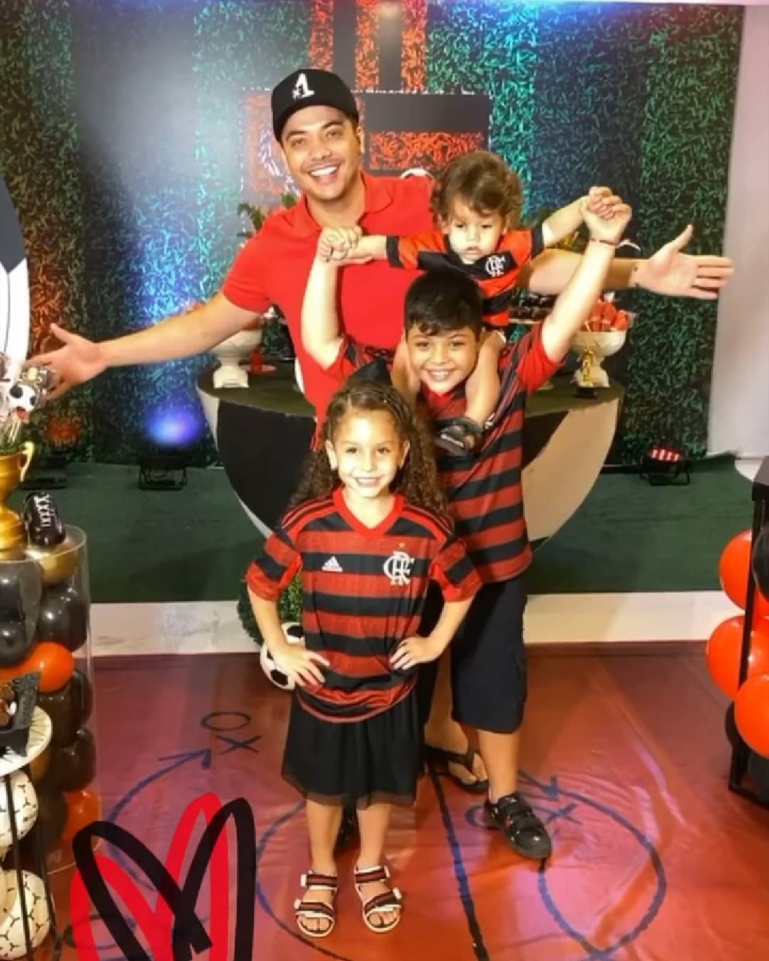 Wesley Safadão com os filhos (Foto: Reprodução / Instagram)