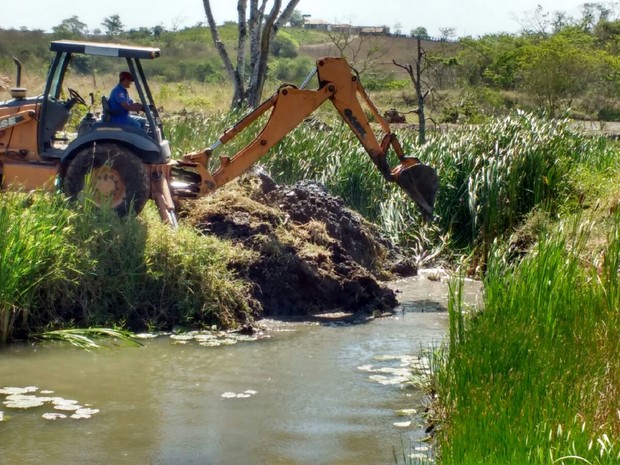 IMA autou proprietário de fazenda que construiu barragens na nascente de um rio. (Foto: Ascom / IMA)