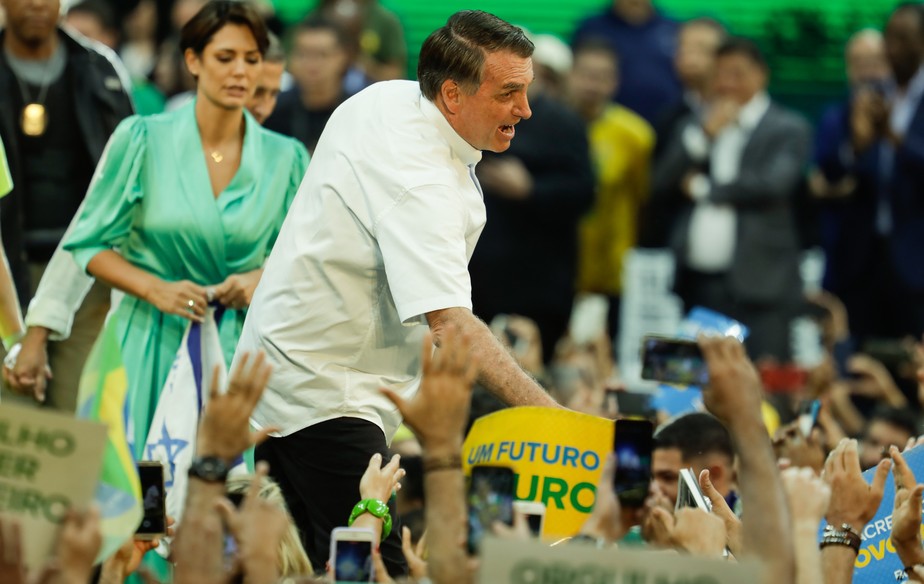 Convenção do PL no Maracanãzinho escolhe Jair Bolsonaro para candidato à reeleição. Ao fundo, a primeira-dama, Michelle.