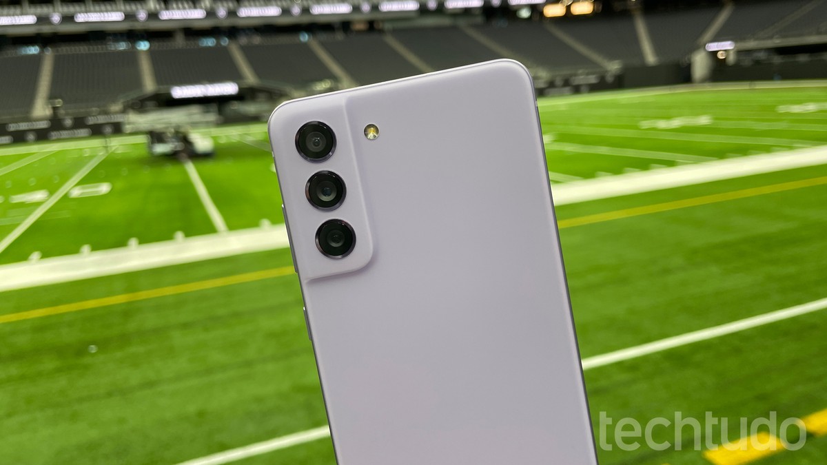 Galaxy S21 FE: Samsung libera pacote de segurança de novembro
