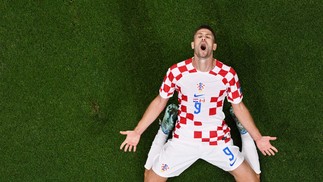 Atacante Andrej Kramaric empatou o jogo para a Croácia — Foto: ANTONIN THUILLIER/AFP