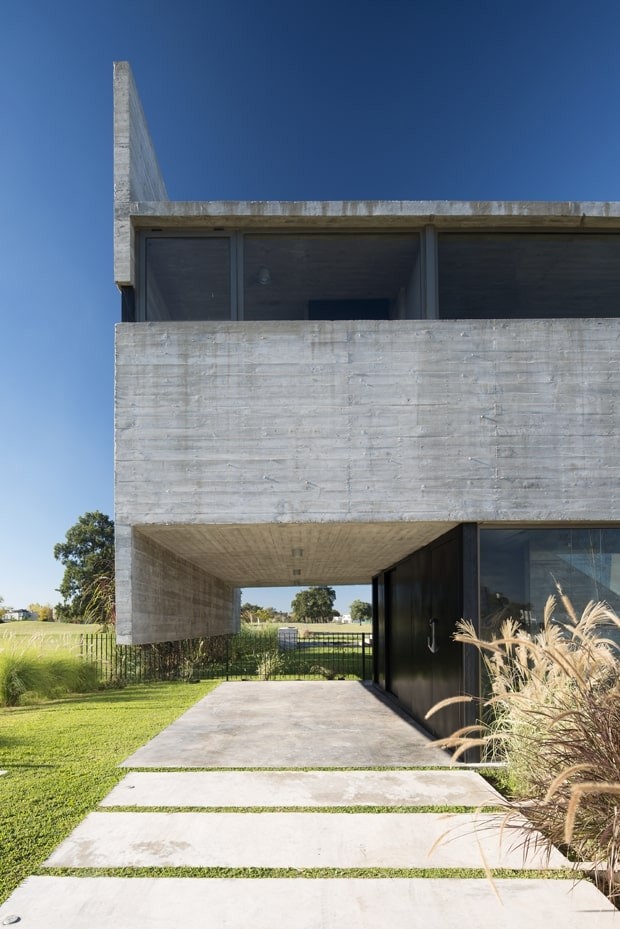 Casa na Argentina impressiona com imponentes planos de concreto (Foto: Fotos Daniela Mac Adden)