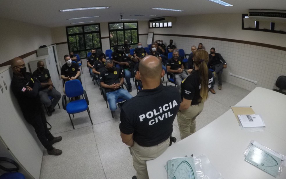 Polícia cumpre mandados de busca e apreensão em operação de combate à crimes sexuais contra crianças na internet — Foto: Haeckel Dias/Polícia Civil