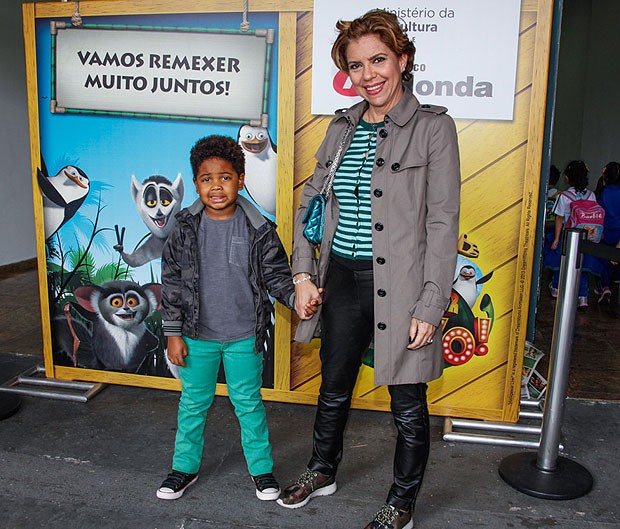 Astrid Fontenelle e o filho, Gabriel (Foto:  Manuela Scarpa e Marcos Ribas/Foto Rio News)