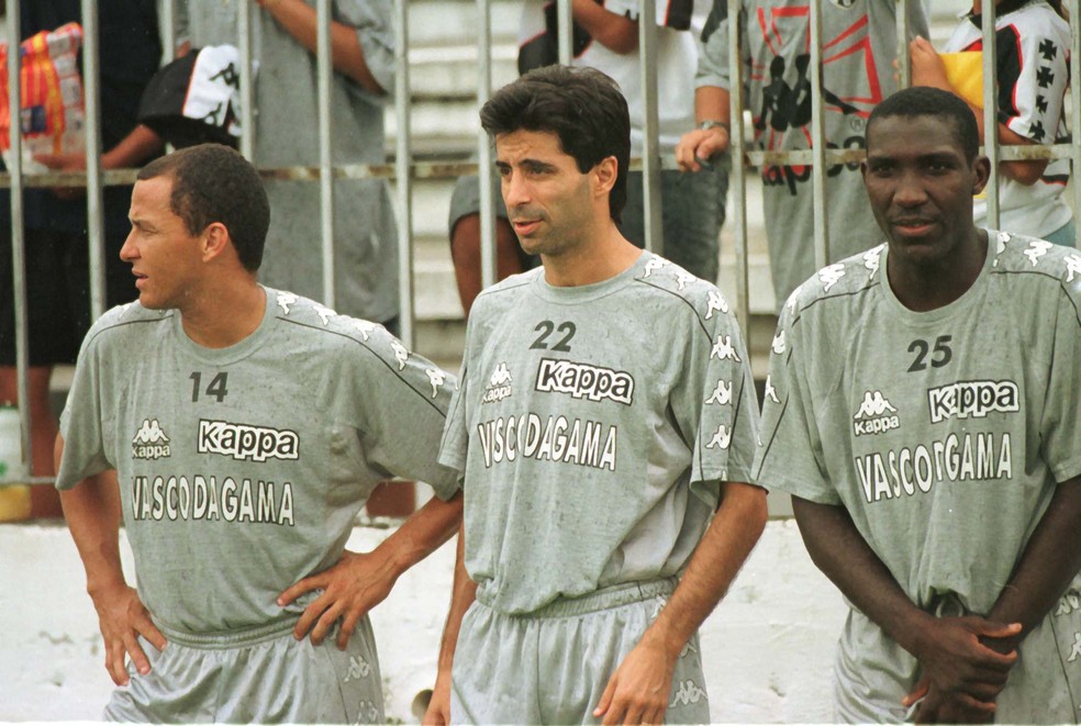 Válber, Mauro Galvão e Odvan durante treino do Vasco (Foto: Raimundo Valentim / Agência Estado)