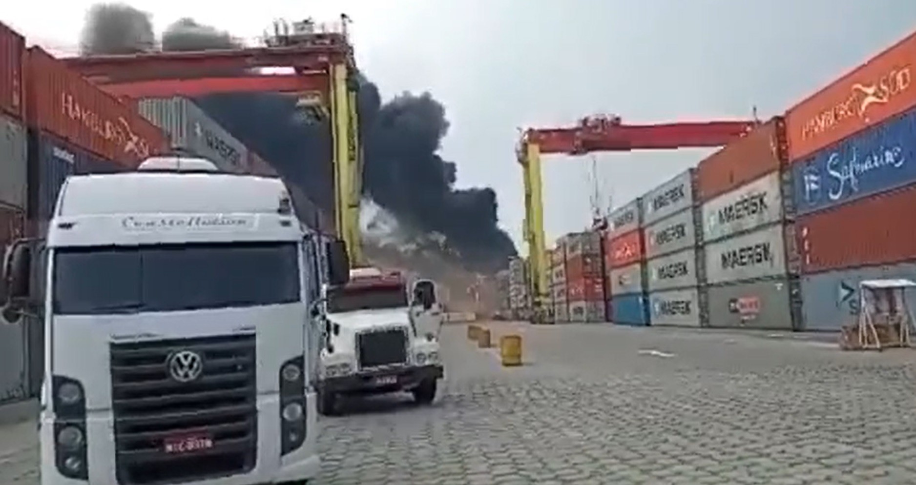 Incêndio em porto de Manaus (Foto: Reprodução)