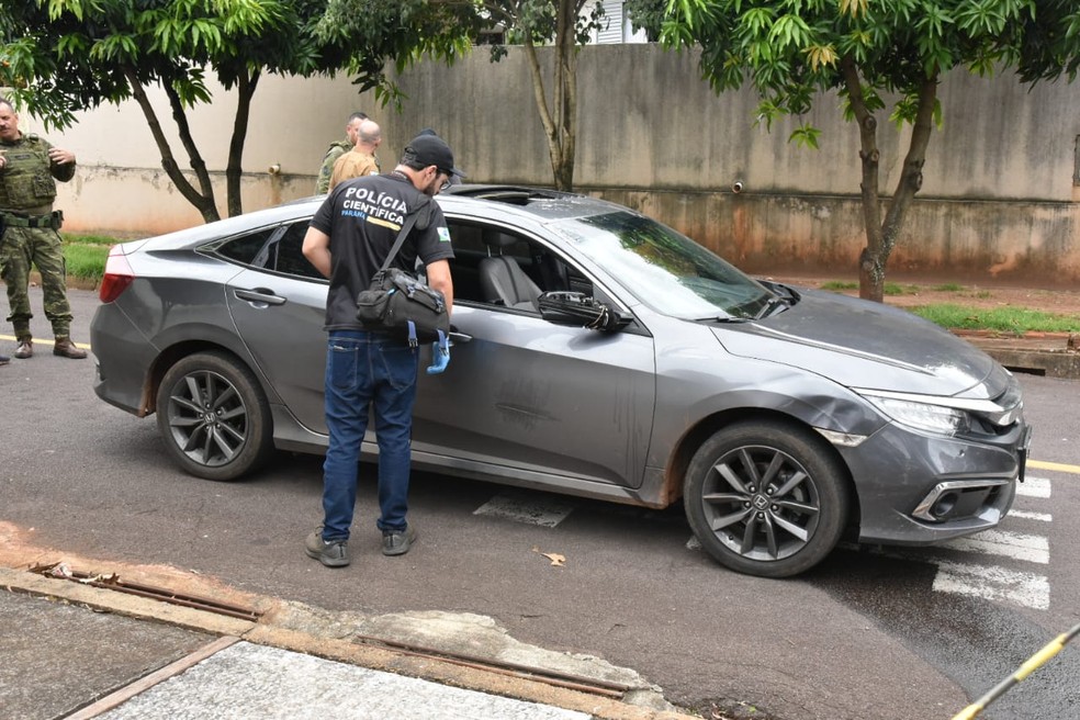 Carro do médico foi localizado em Umuarama — Foto: Foto Cedida/Danilo Martins/Obemdito