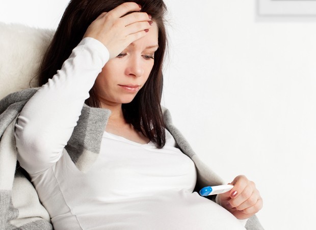 grávida com dor de cabeça (Foto: ThinkStock)