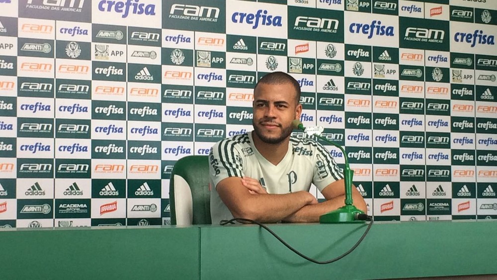  ?Mayke festeja boa fase em versão 2017 no Palmeiras: 