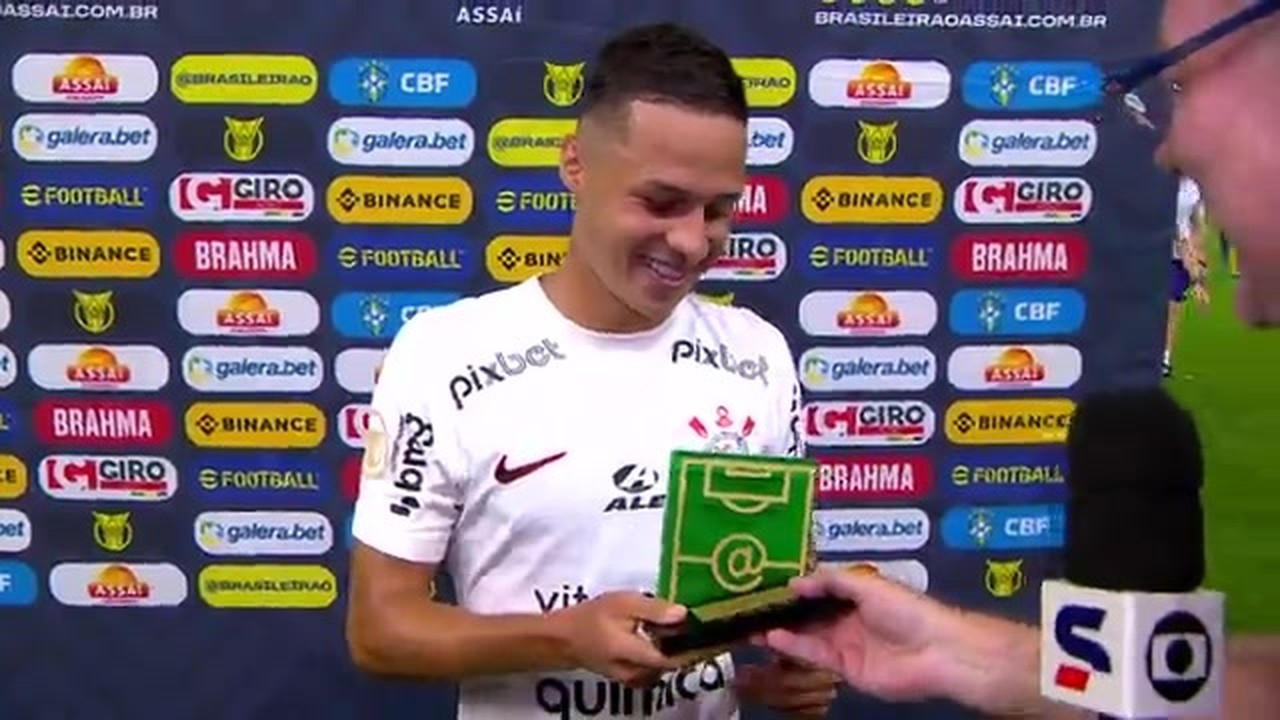Craque do Jogo: Matheus Araújo comemora o gol na vitória do Corinthians