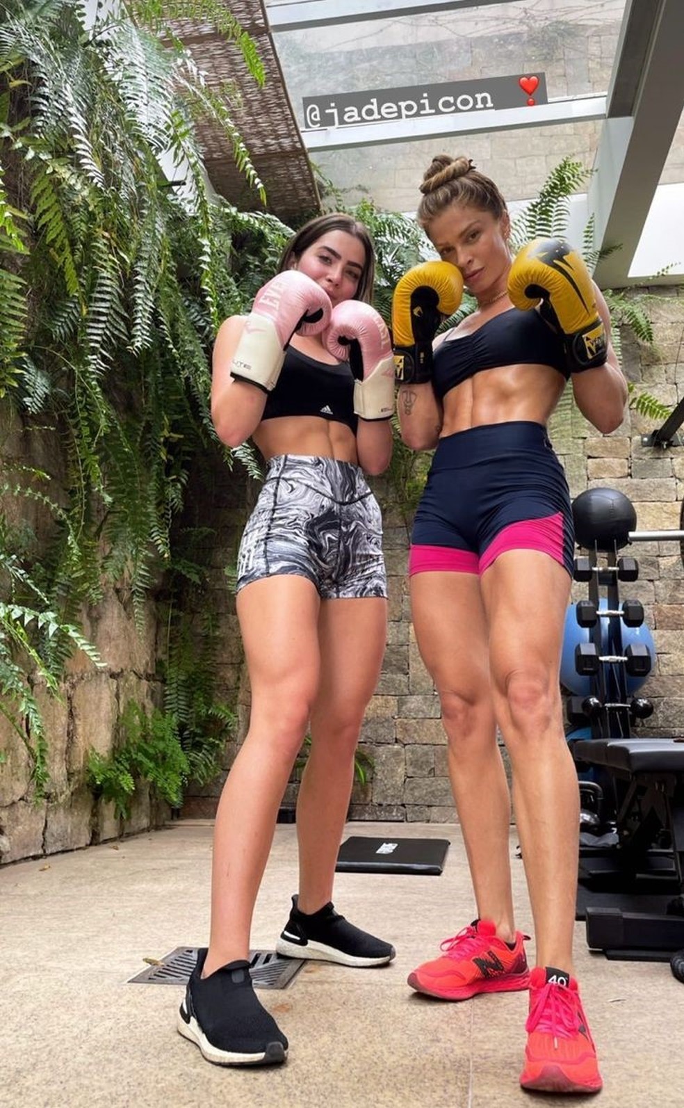 Grazi Massafera e Jade Picon treinam juntas após gravações  — Foto: Reprodução/Instagram