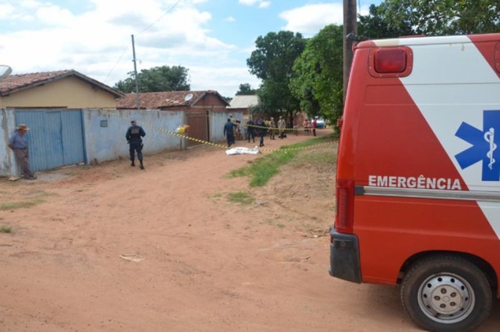 Mulher foi esfaqueada ao tentar beijar moradora de AnastÃ¡cio (MS). Ela estaria sob efeito de Ã¡lcool e drogas. â Foto: Site O Pantaneiro/ReproduÃ§Ã£o