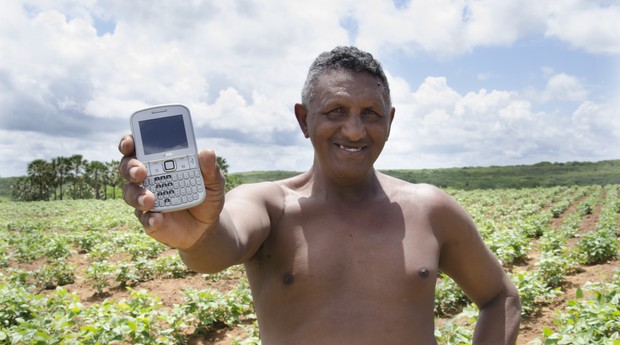 A Mgov criou um sistema capaz de atingir pessoas que não têm acesso a smartphones ou internet (Foto: Divulgação)