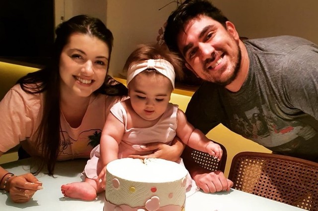 Patricia Cardoso e Marcelo Adnet são pais de Alice, de 10 meses (Foto: Reprodução)