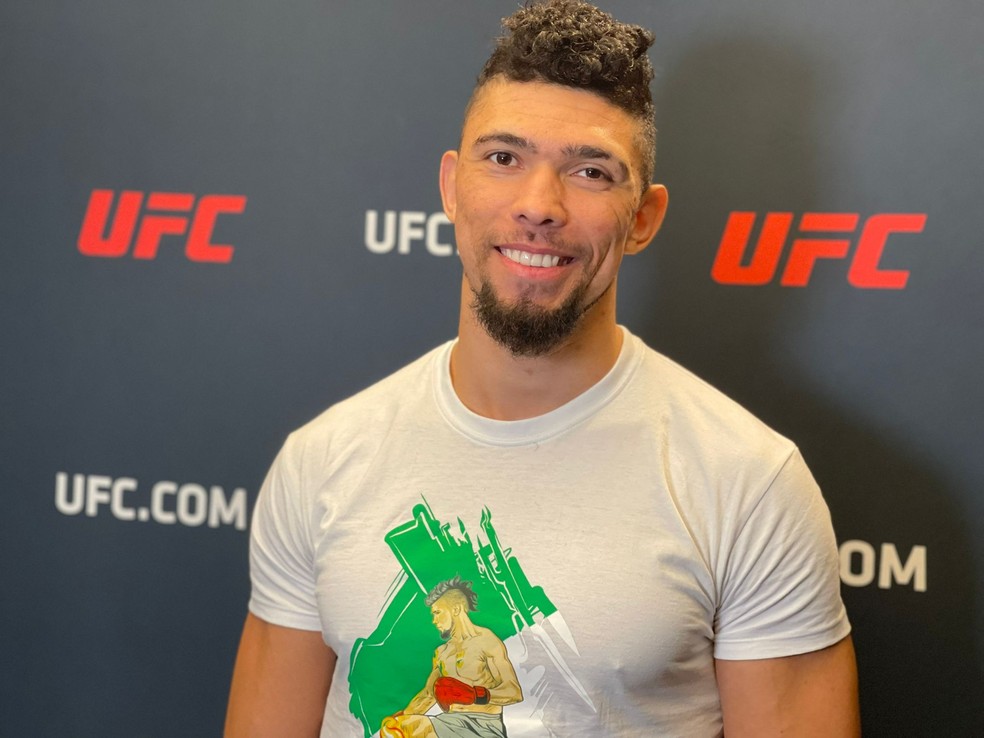 Johnny Walker garante que não dará trabalho aos juízes laterais na luta contra Jamahal Hill no UFC do próximo sábado — Foto: Evelyn Rodrigues