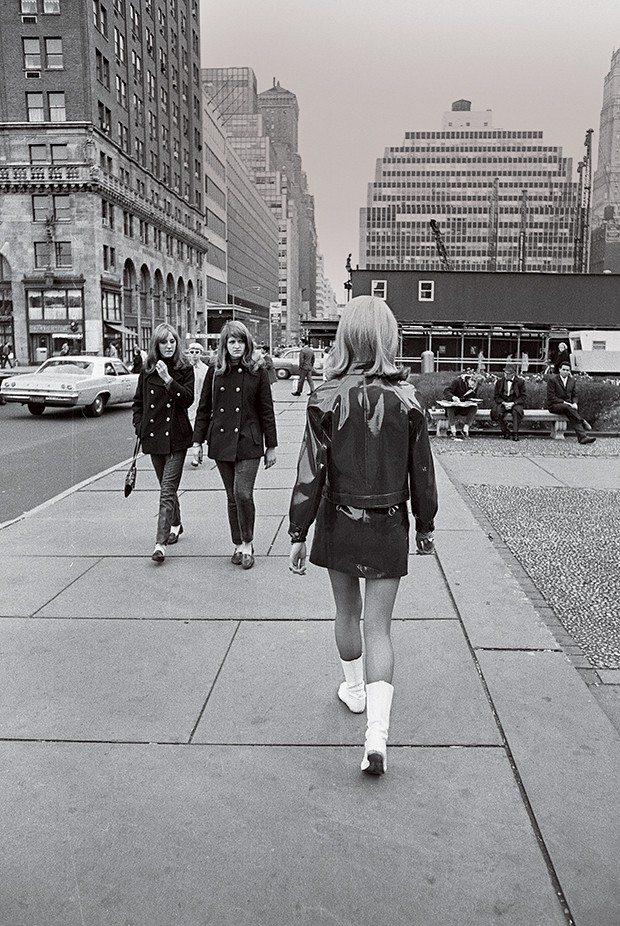 A modelo Lorna McDonough nas ruas de Nova York  (Foto: Divulgação)