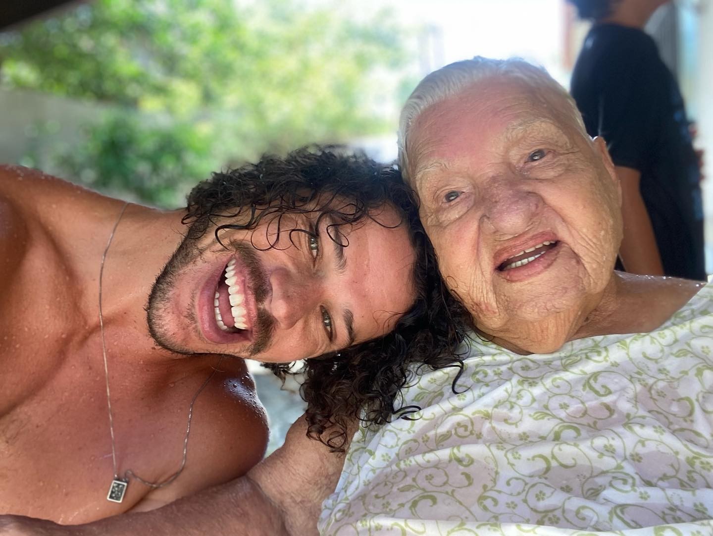 José Loreto lamenta morte da avó: 'Foram 98 anos de puro amor' (Foto: Reprodução / Instagram)
