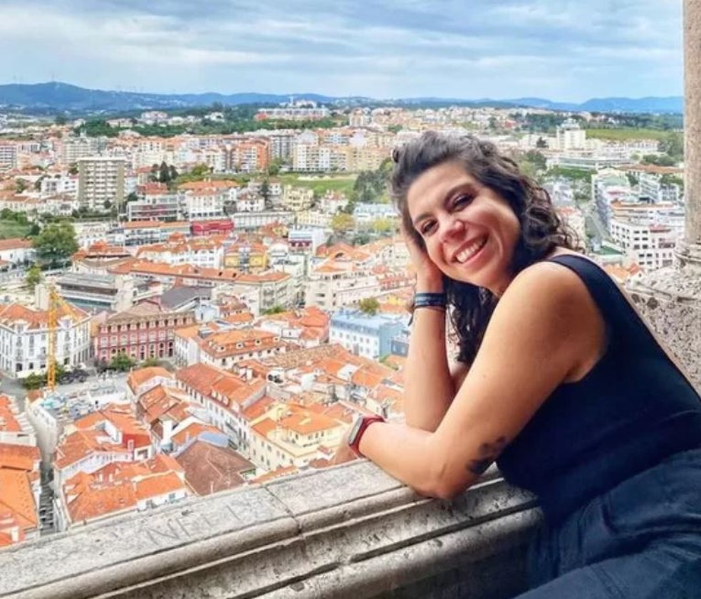 Aline Dorneles no Castelo de Leiria: a gaúcha se mudou para o interior de portugal em agosto — Foto: Arquivo pessoal/Aline Dorneles e Camila Barbosa