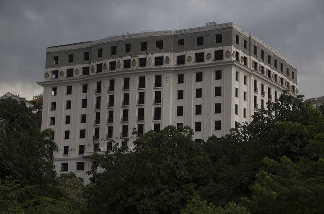 Desativado desde 2008, Hotel Gl&oacute;ria ser&aacute; vendido por grupo &aacute;rabe