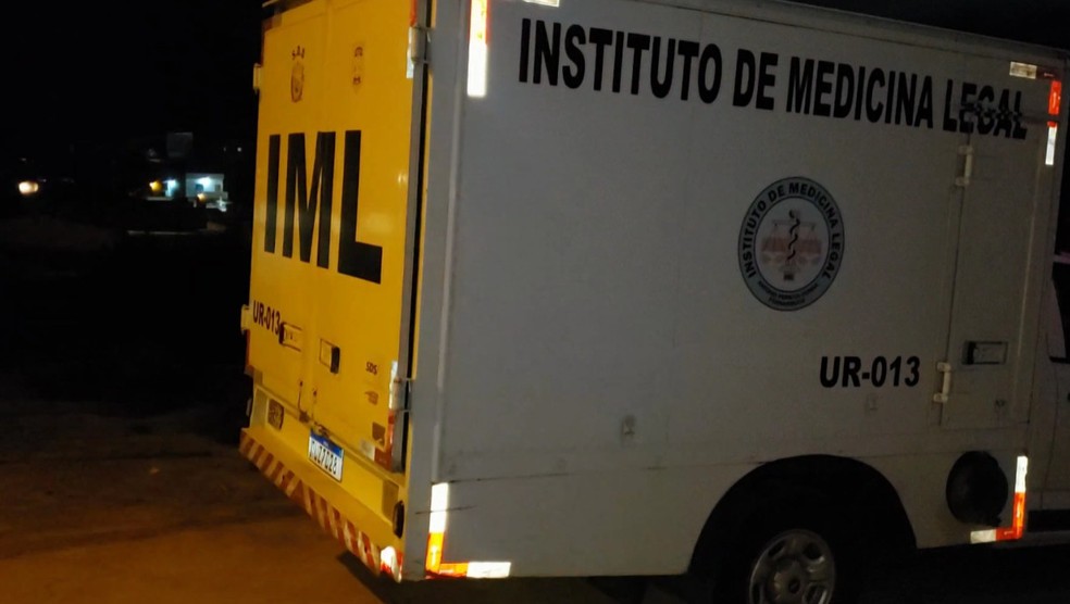 IML foi acionado para o local do crime no bairro São João da Escócia em Caruaru — Foto: Caruaru no Face
