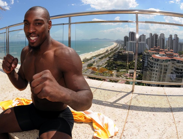 Phil Davis elogia fãs brasileiros e espera retribuir com grande combate ...