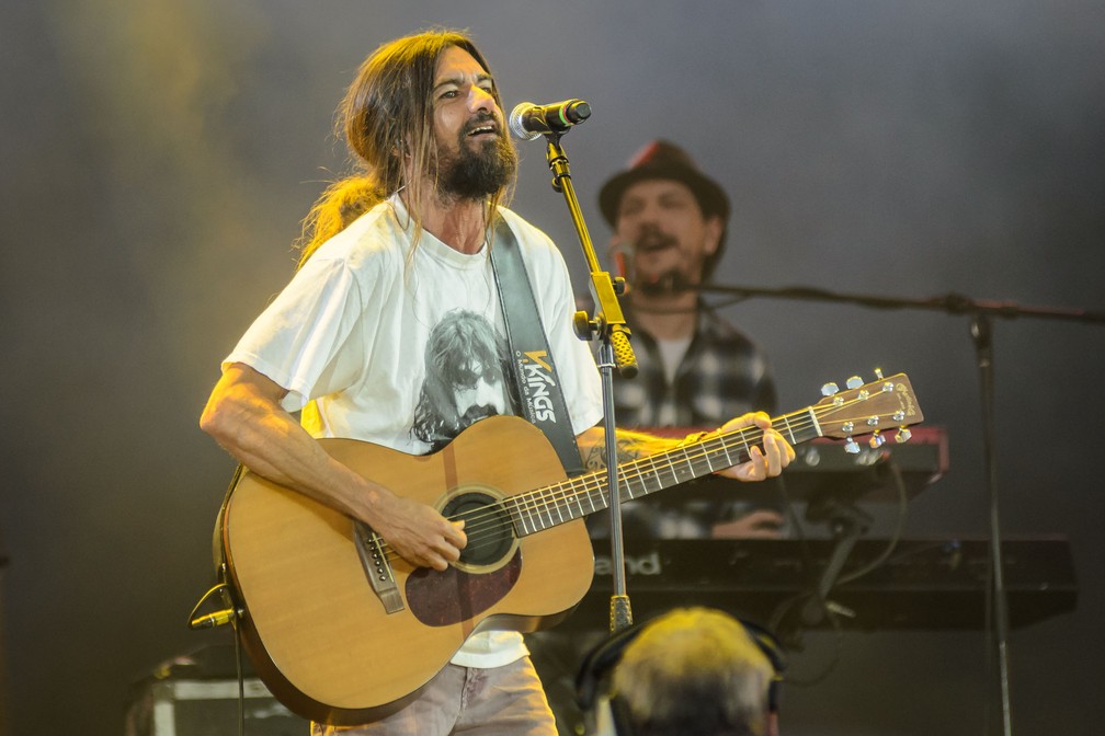 Armandinho se apresenta na Festa de Agosto de São Lourenço (MG) (Foto: Igor do Vale/G1)