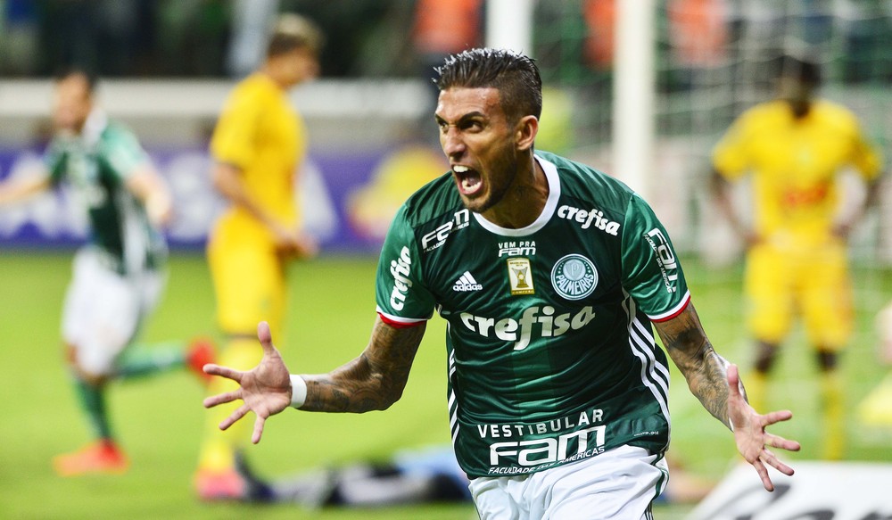 Versatilidade no ataque é ponto a favor para Rafael Marques no Cruzeiro