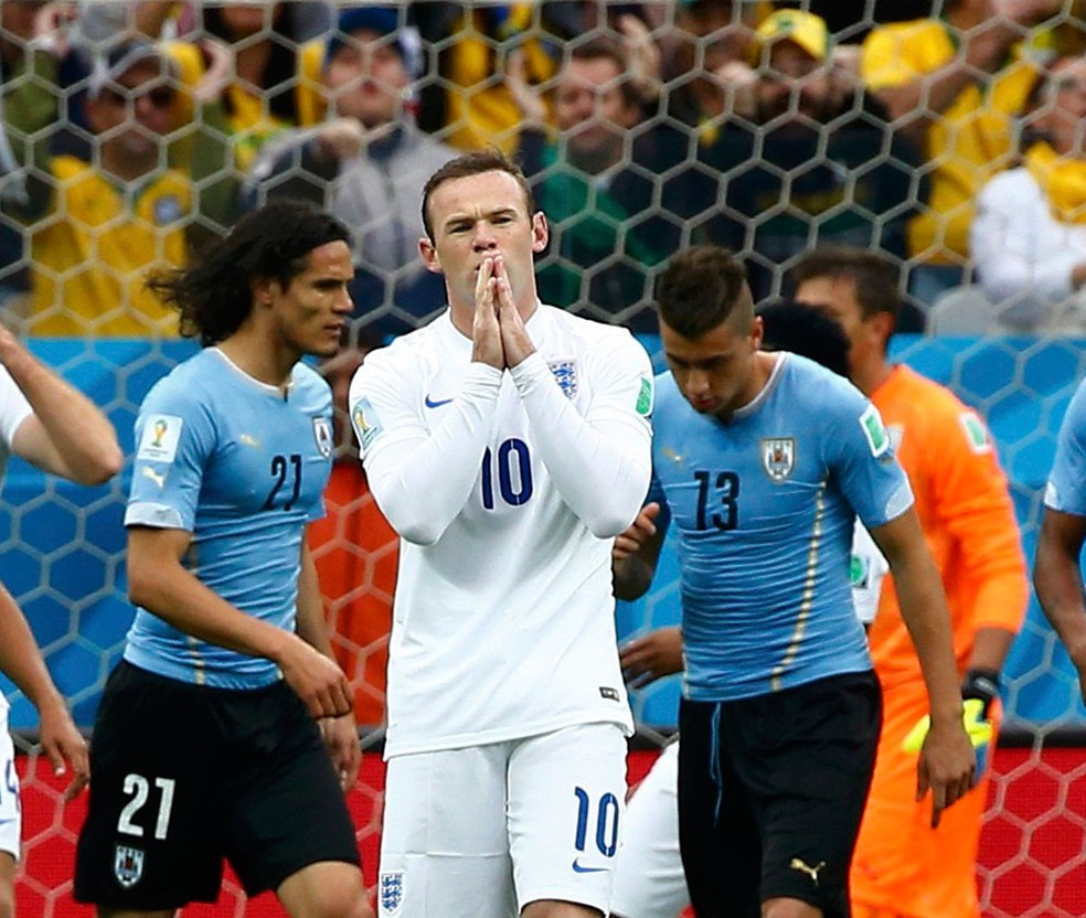 Wayne Rooney na derrota da Inglaterra para o Uruguai na Copa do Mundo de 2014 — Foto: Reuters