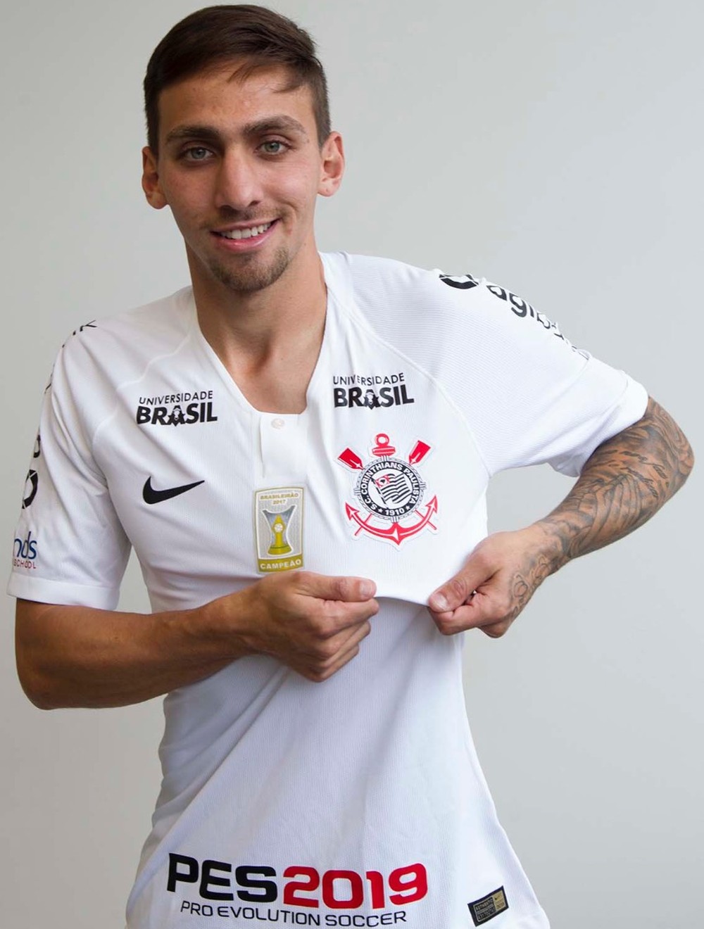 Corinthians encaminha o empréstimo de Gustavo Mosquito para o Paraná 