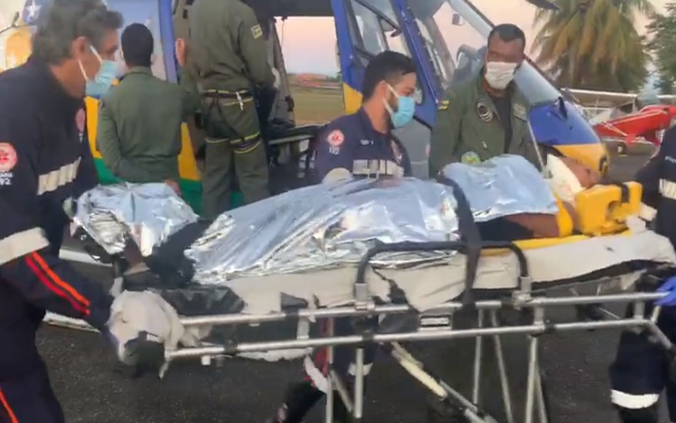 Joana foi atendida pelo Samu e levada ao Huse — Foto: Marcílio Nocrato/TV Sergipe