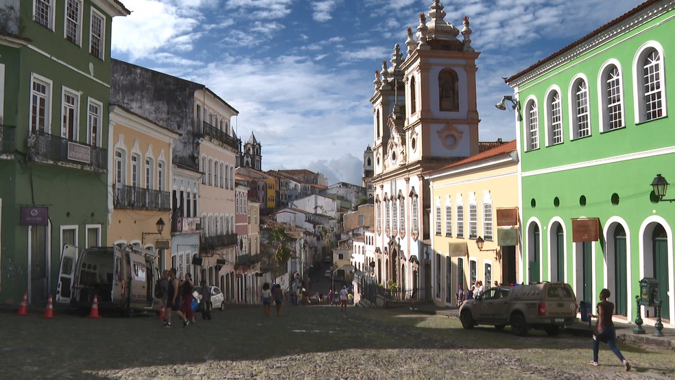 Segurança é reforçada no Pelourinho, em Salvador, após assalto e agressão a turistas — Foto: TV Bahia