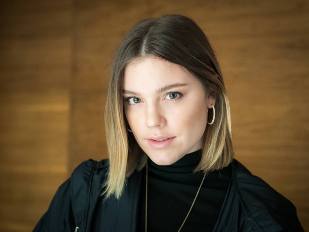 Alice Wegmann passa por cirurgia após sofrer acidente em ...