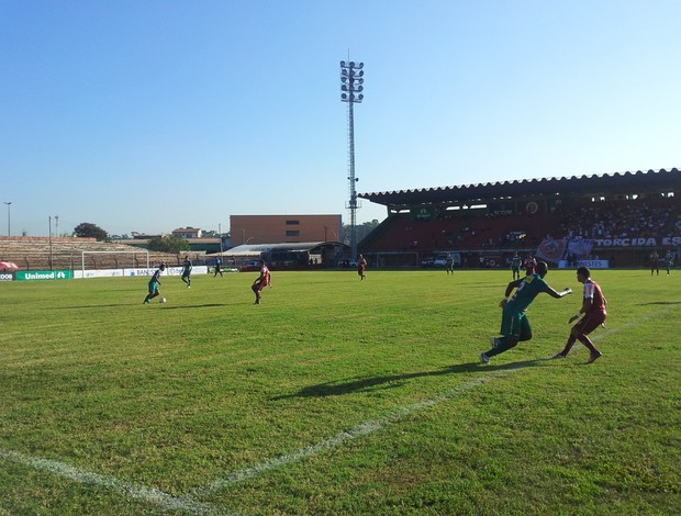 Desportiva Ferroviária x Conilon (Foto: Eduardo Dias/Globoesporte.com)