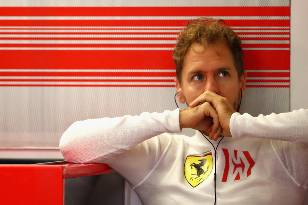Sebastian Vettel liderou o campeonato mas outra vez perdeu para Hamilton — Foto: Getty Images