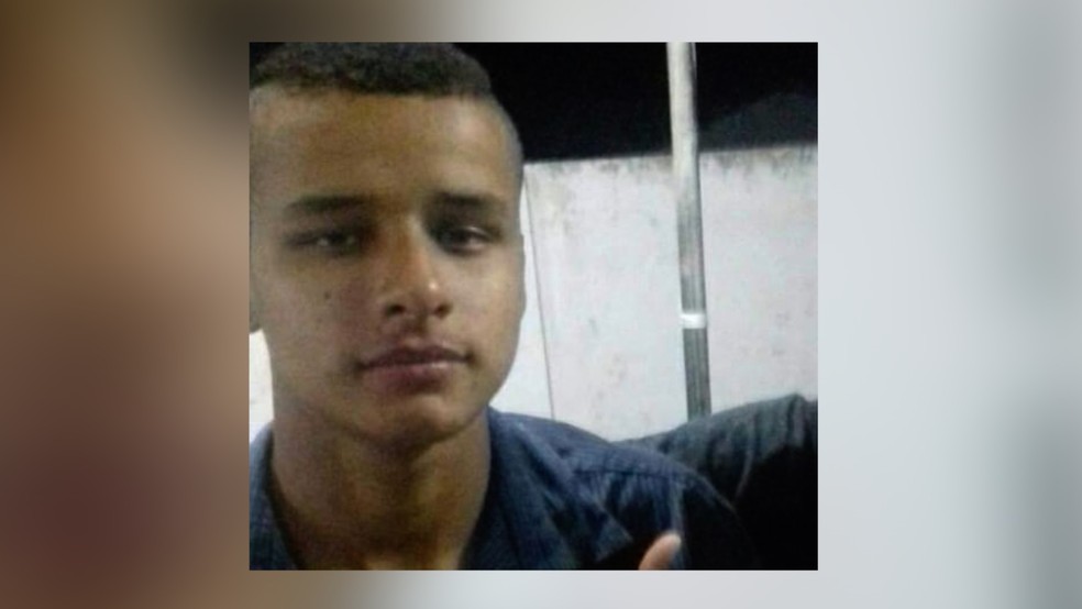 Mateus Gomes da Silva, de 19 anos, foi morto a tiros dentro de Ã´nibus escolar na regiÃ£o metropolitana de Natal  â Foto: ReproduÃ§Ã£o