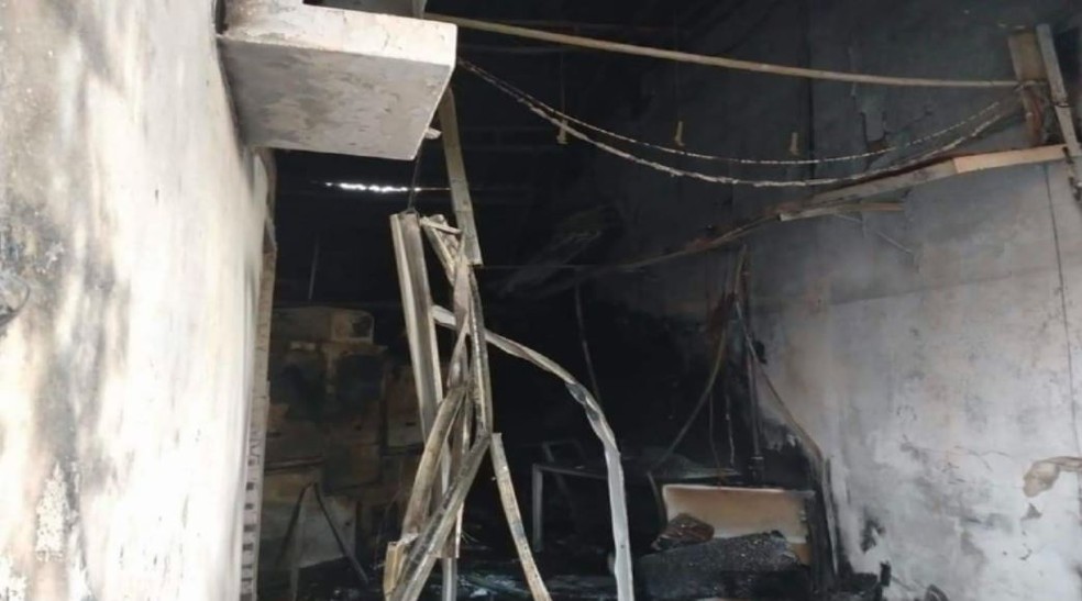 Empresa de materiais odontológicos ficou destruída após ataque em Ribeirão Preto — Foto: Reprodução/EPTV