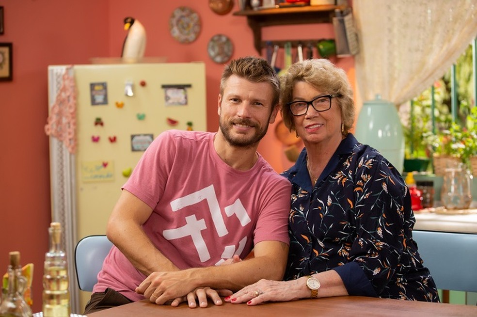 Rodrigo Hilbert Danca Bolero Com A Mae Dona Suza E Emociona Com Reliquia De Familia Tempero De Familia Gnt