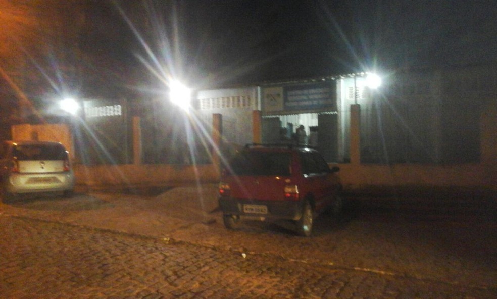 Após assassinado de jovem, aulas foram suspensas em escola de Macaíba (Foto: Ivan Lemos/ InterTV Cabugi)