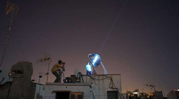 A lente esférica é capaz de funcionar até mesmo durante a noite (Foto: Divulgação)