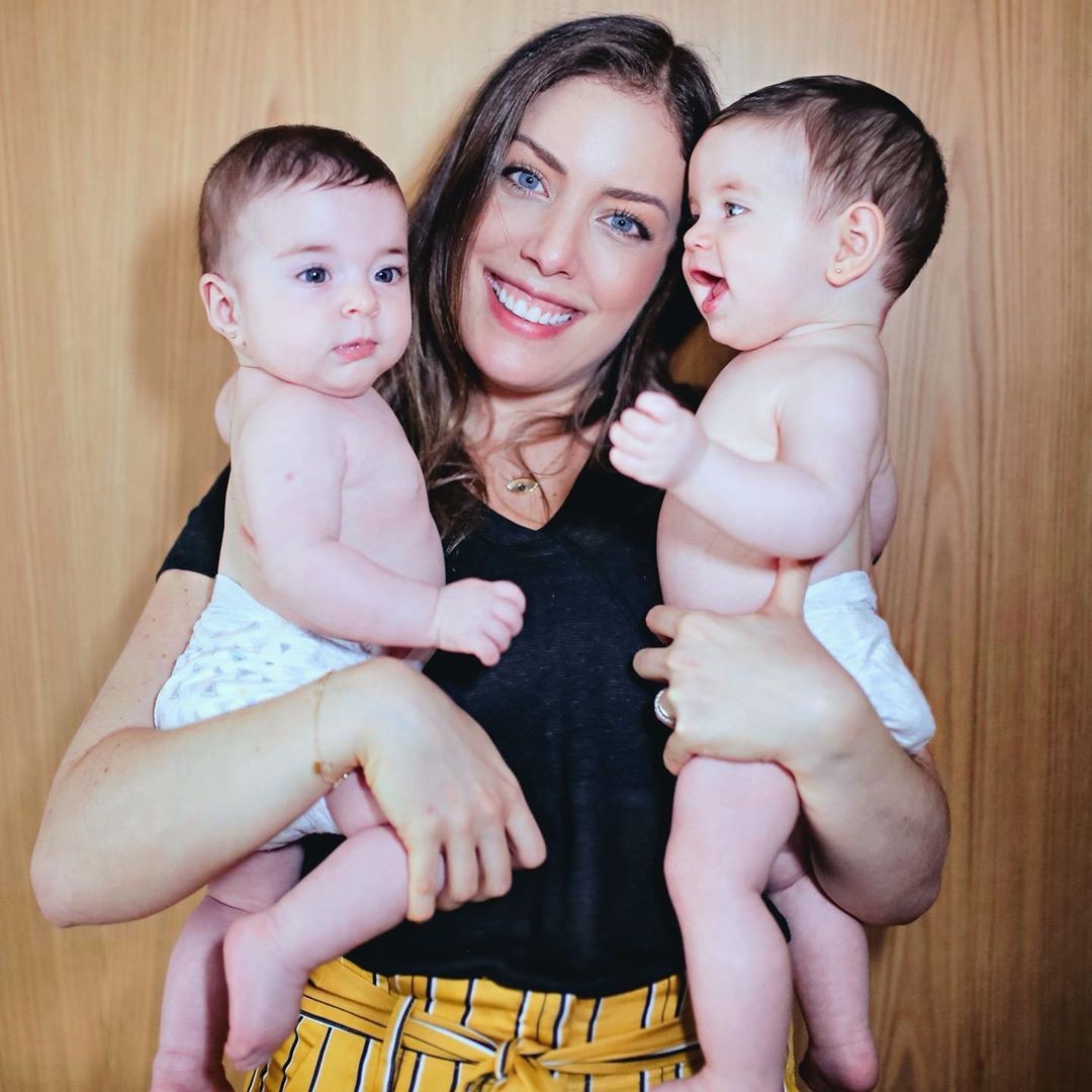 Fabiana Justis e filhas (Foto: Reprodução/ Instagram)