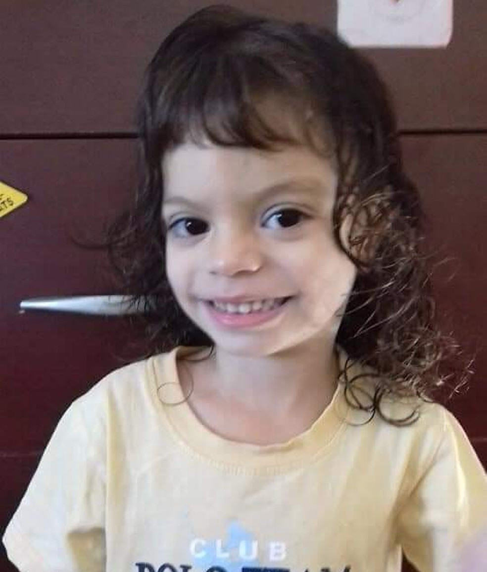Giovana Mendes, de 4 anos, teve uma parada cardiorrespiratÃ³ria e nÃ£o resistiu â Foto: Arquivo Pessoal