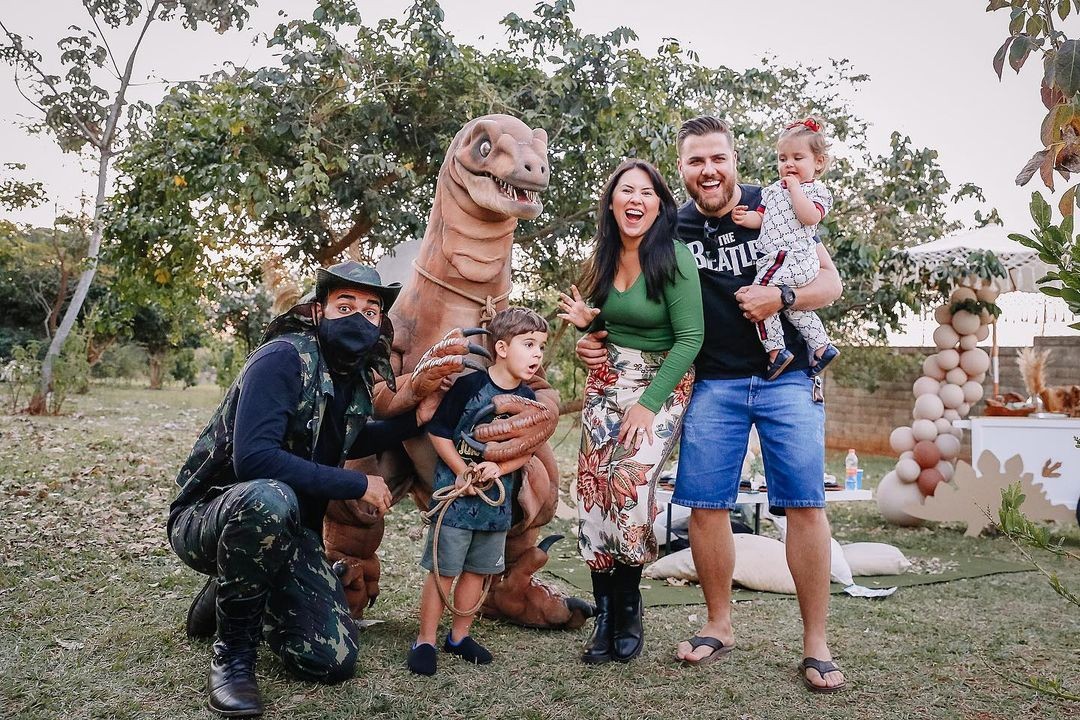 Zé Neto e Natália Toscano fazem festa ao ar livre para celebrar 4 anos do filho (Foto: Reprodução/Instagram)