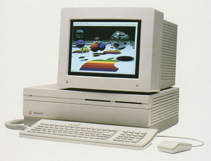Macintosh II trouxe displays coloridos para os computadores da Apple (Foto: Reprodução/Elson de Souza)